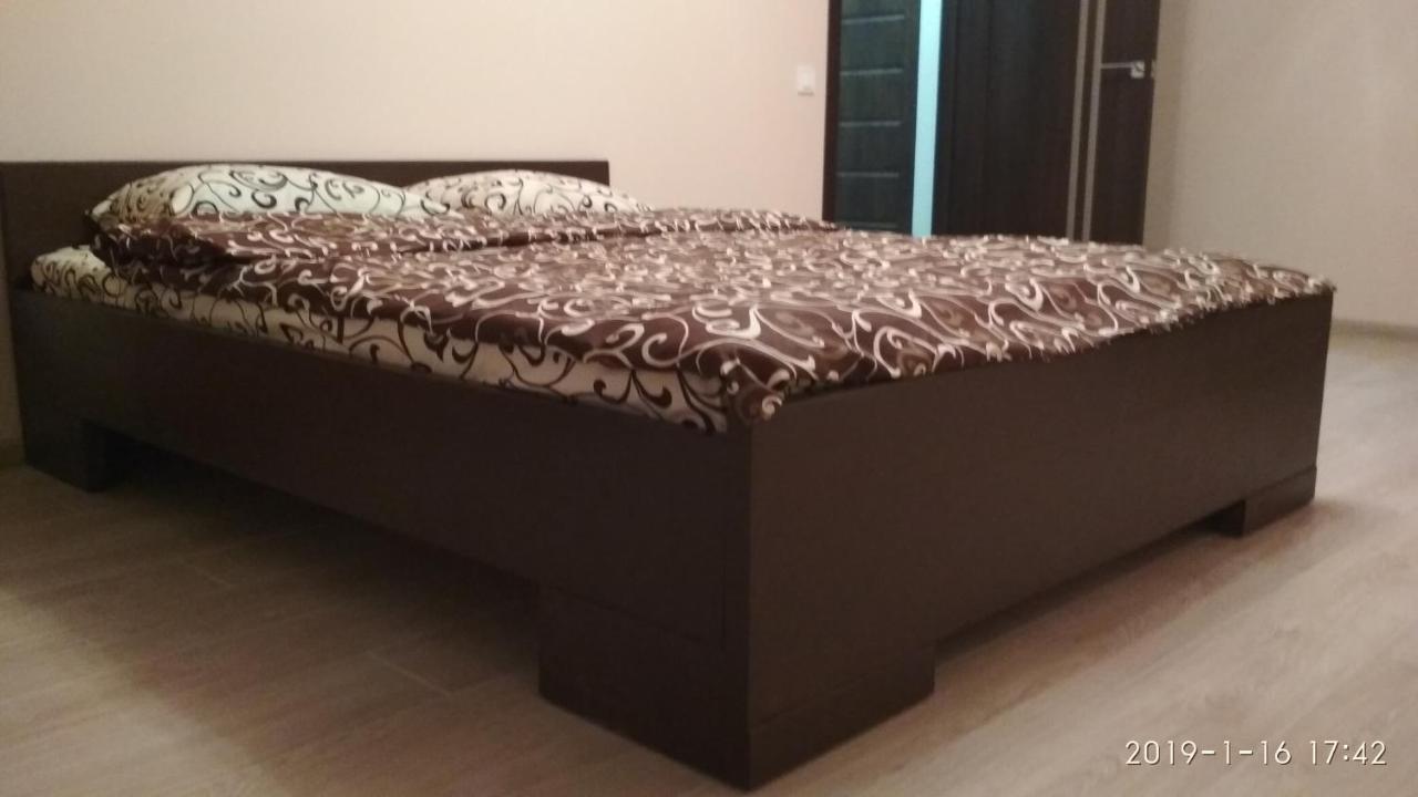 Comfortable Apartments Rivne Exterior foto